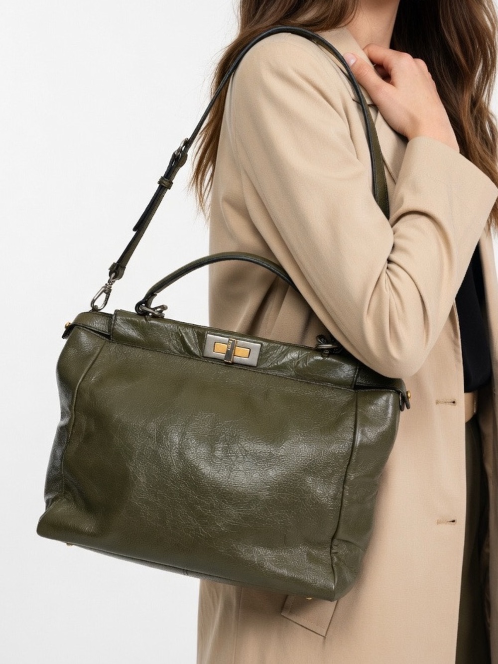 Fendi Large Peekaboo Iconic Satchel bag - Picture 11 of 11